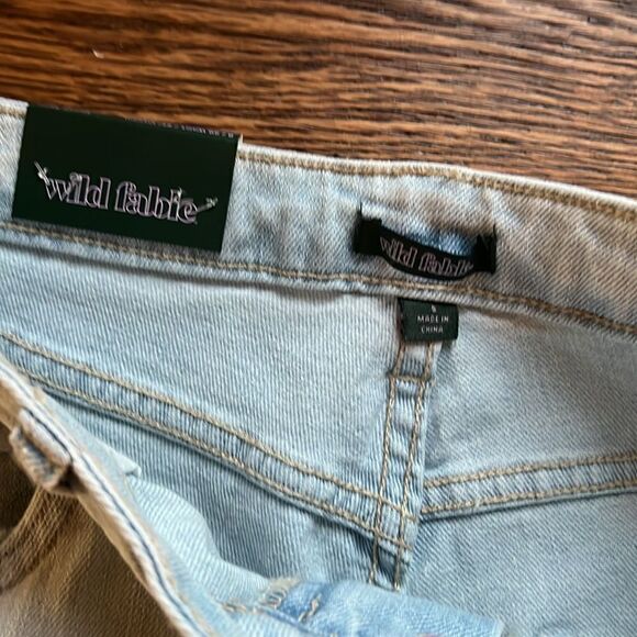 NWT! Wild Fable Distressed Super High Rise Mom Jeans C16 - Picture 7 of 10